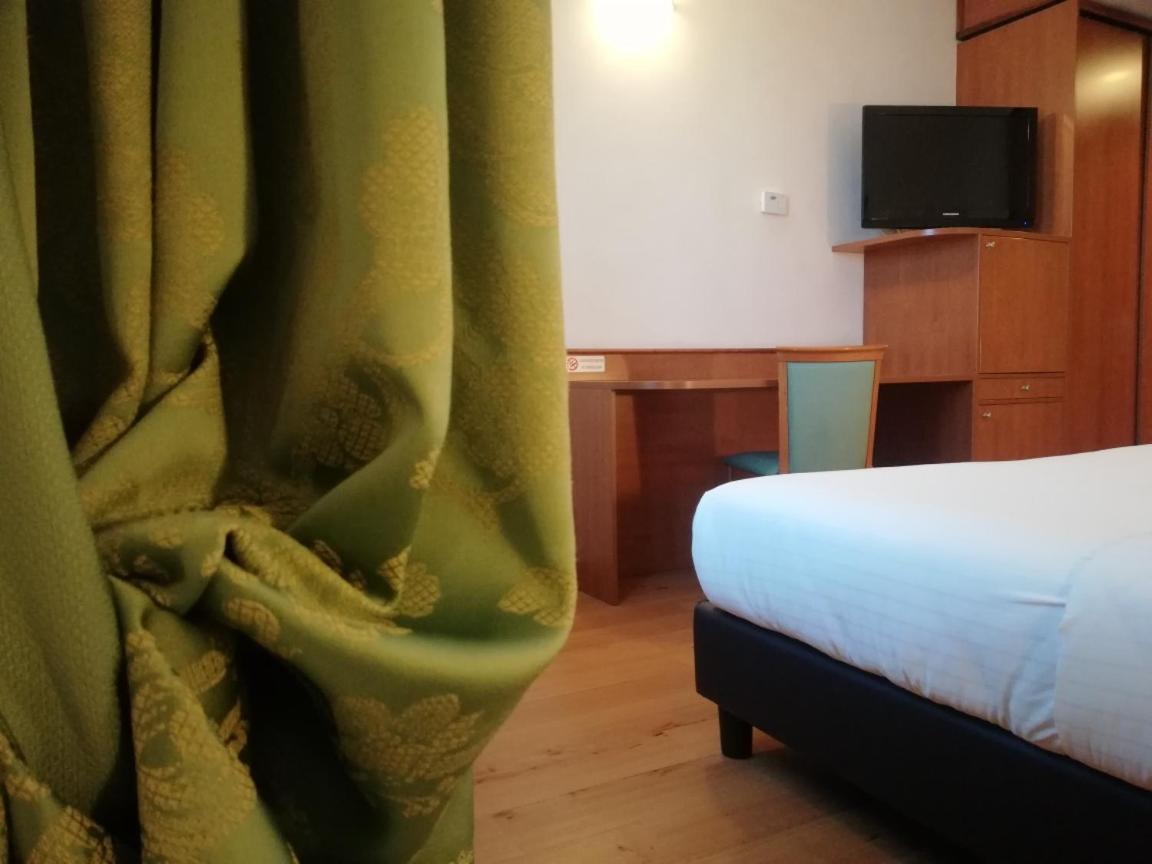 Point Hotel Piove di Sacco Bagian luar foto
