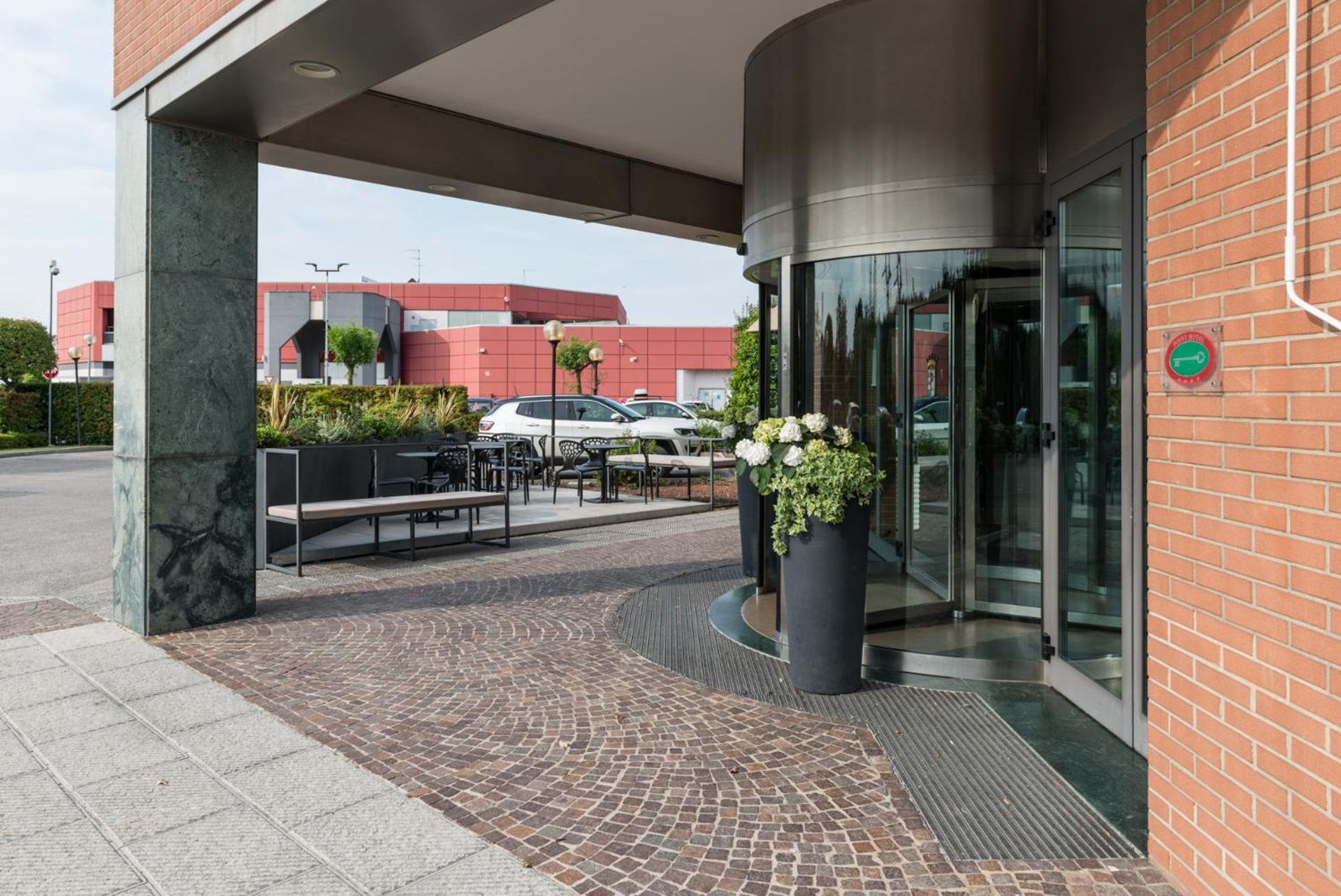 Point Hotel Piove di Sacco Bagian luar foto