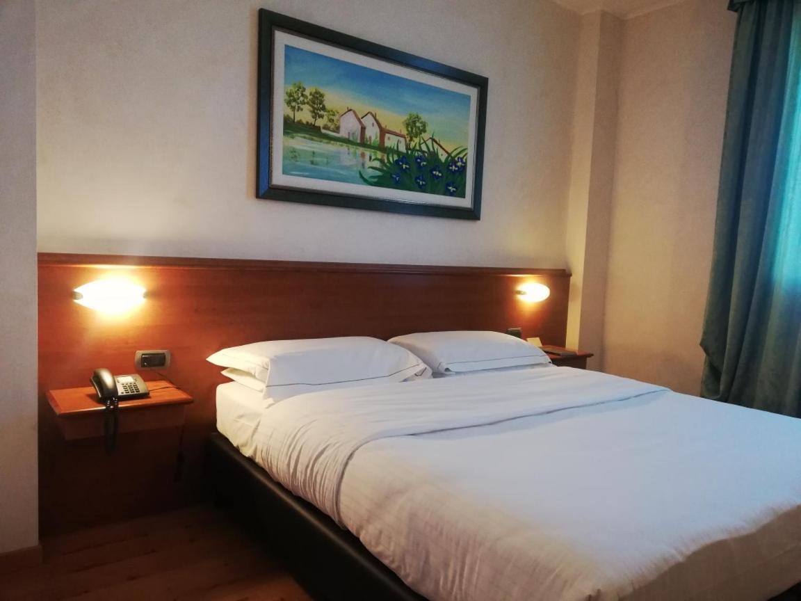 Point Hotel Piove di Sacco Bagian luar foto